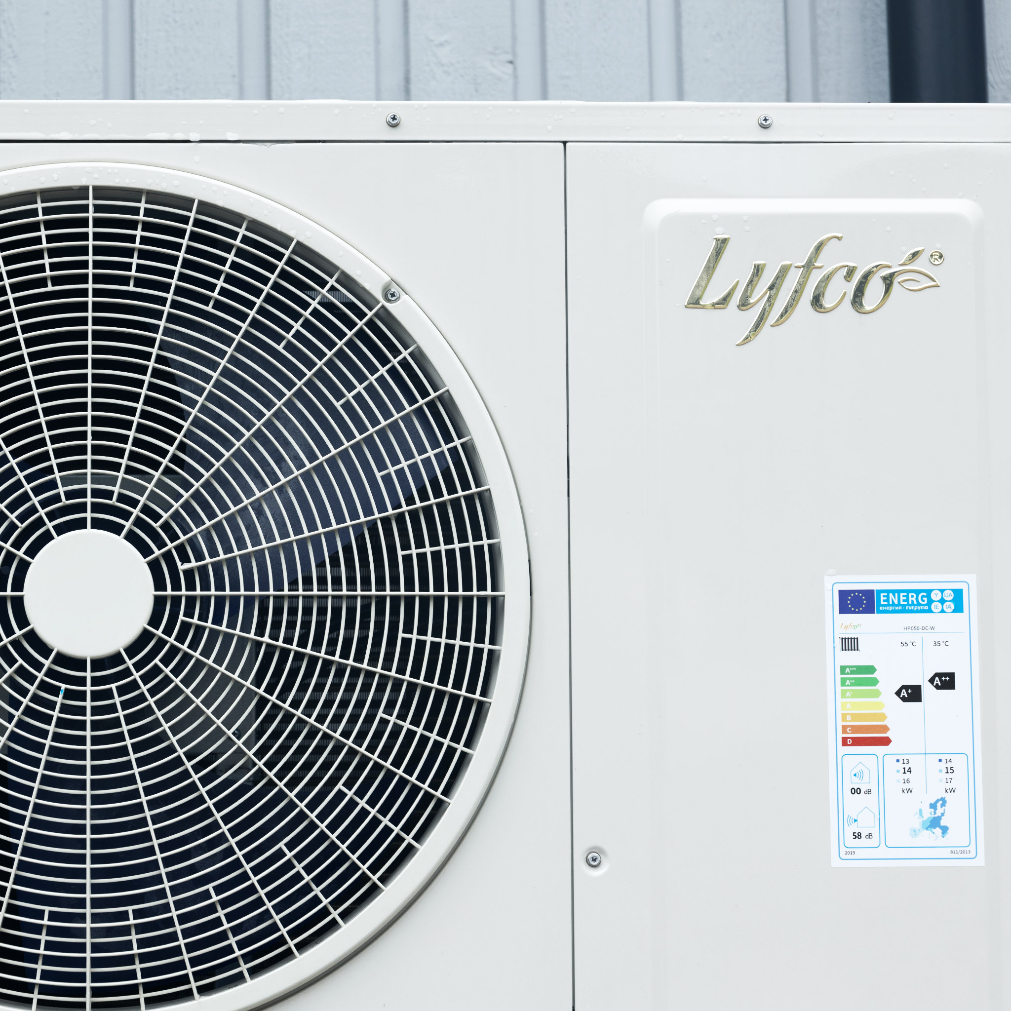 Luft-vatten värmepump 24kW | Klarar -30°C | Värmer 300m² | Inverter | WiFi Luft-vatten värmepump 24kW | Klarar -30°C | Värmer 300m² | Inverter | WiFi