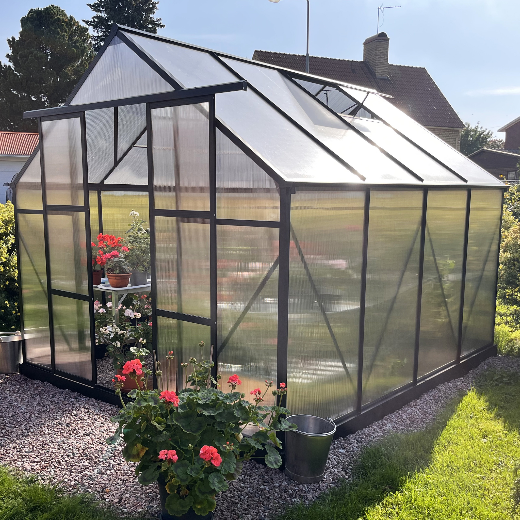 Växthus 7,2m² | 6mm Kanalplast | Hög odlingshöjd Växthus 7,2m² | 6mm Kanalplast | Hög odlingshöjd