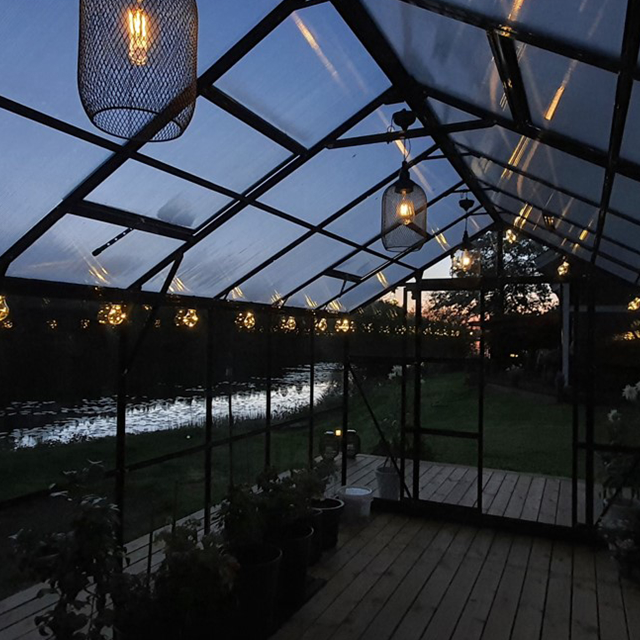 Växthus 12,7m² | 5 års stormgaranti | 4mm säkerhetsglas Växthus 12,7m² | 5 års stormgaranti | 4mm säkerhetsglas