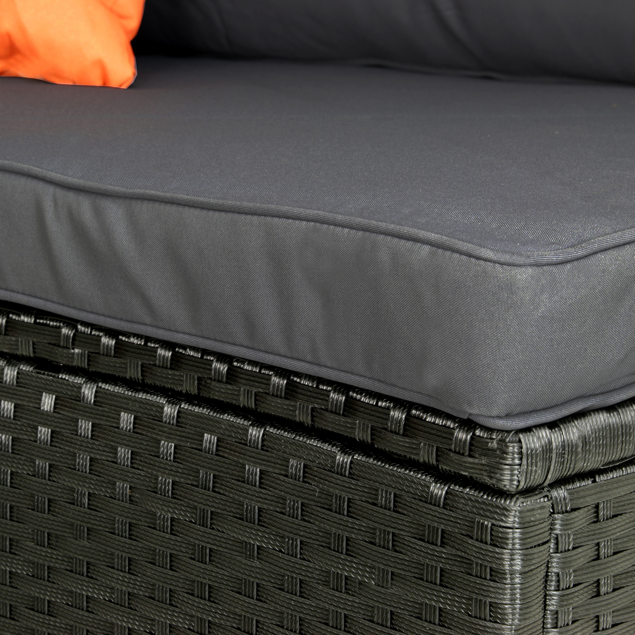 Stor rund loungegrupp | Inbyggd dynf�rvaring | 6 sittplatser