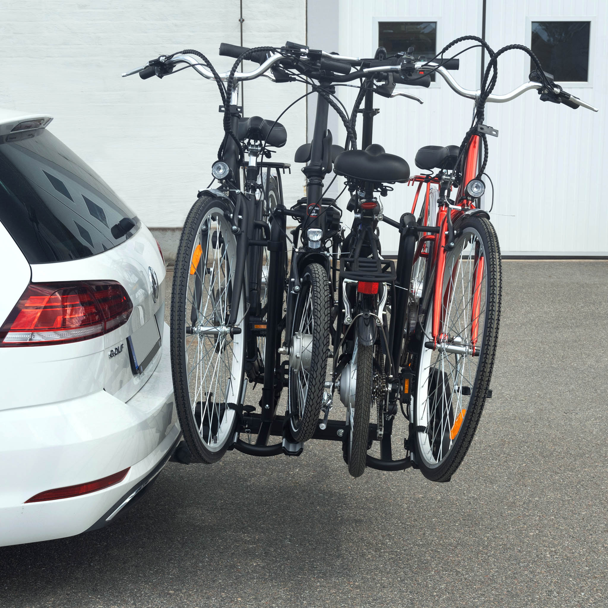 Cykelh�llare bil med lyse | F�r 4 cyklar