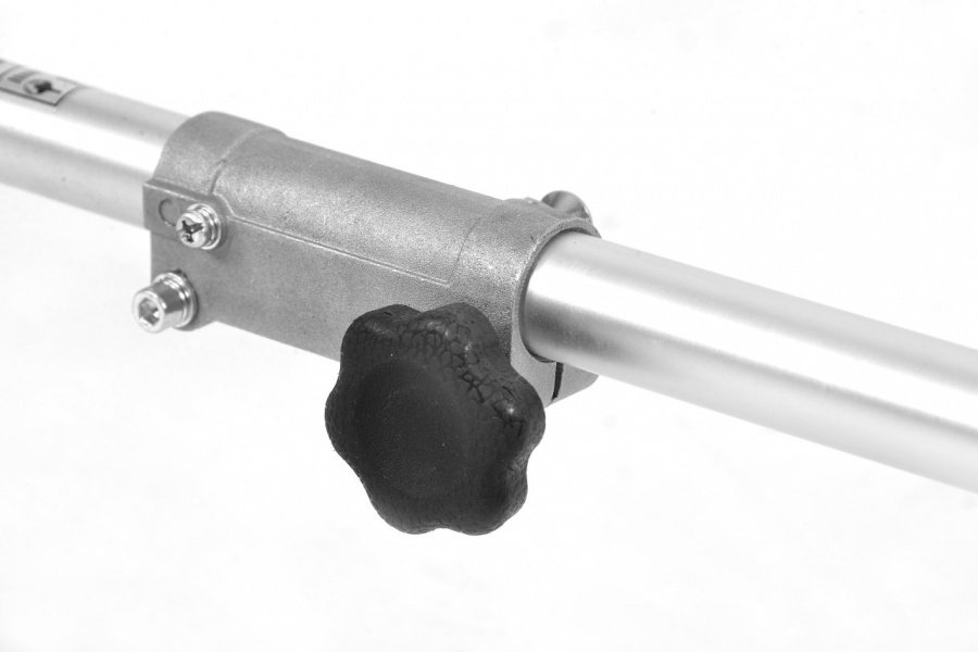 Bensindriven Grästrimmer/Röjsåg | 33 cc Motor | Justerbart Skaft Bensindriven Grästrimmer/Röjsåg | 33 cc Motor | Justerbart Skaft