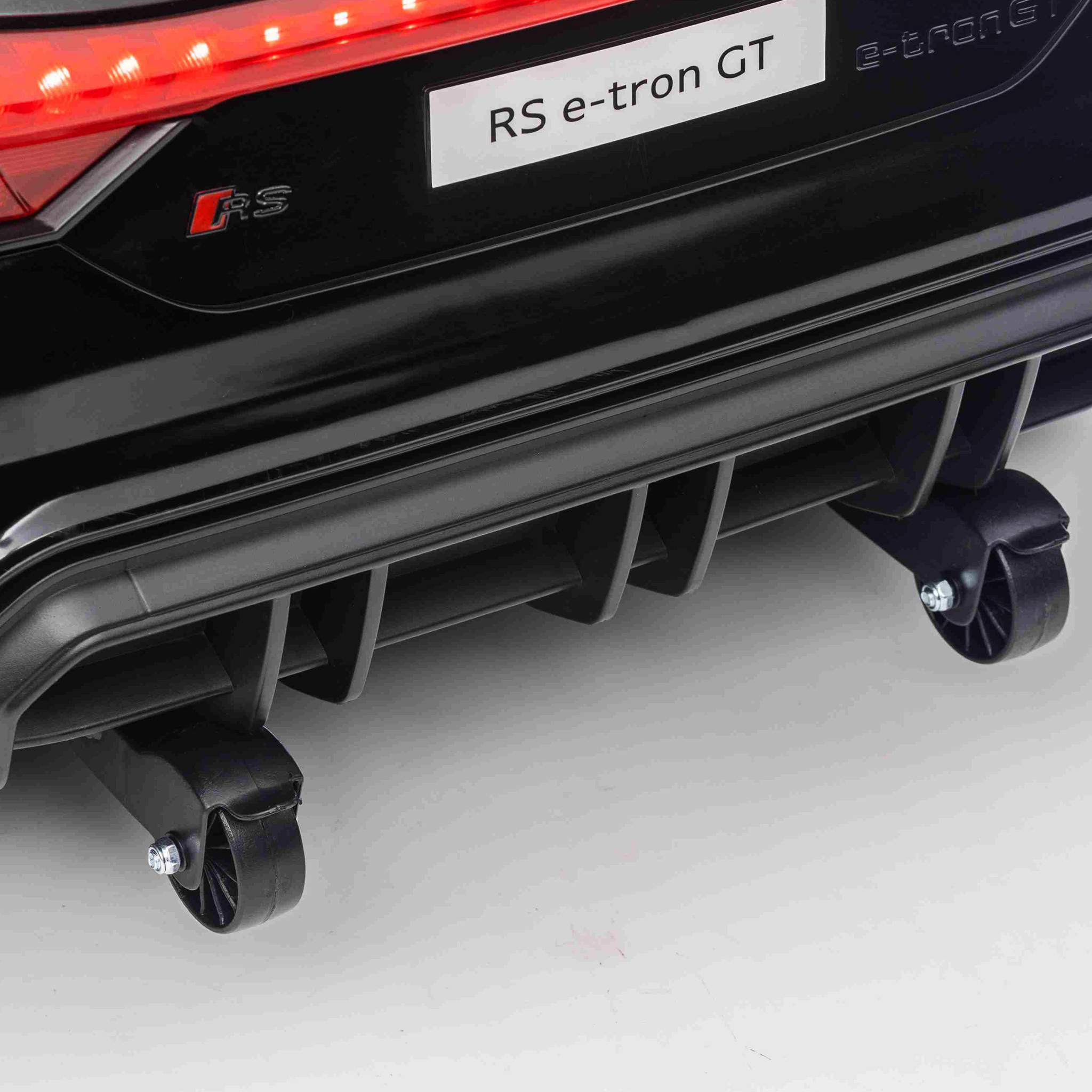 Elbil för barn Audi RS e-tron GT | 12V - 2x25W | 7Ah | Svart Elbil för barn Audi RS e-tron GT | 12V - 2x25W | 7Ah | Svart