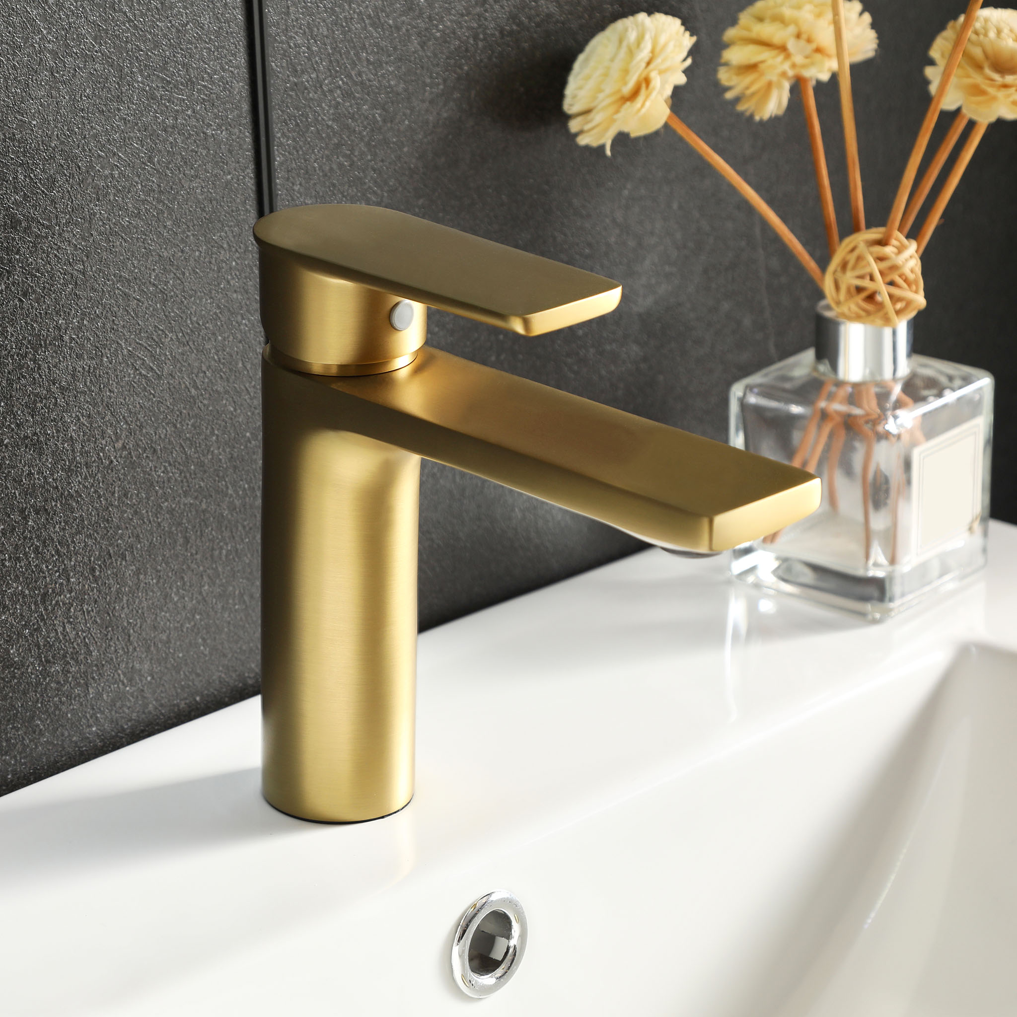 Badrumsm�bel | Kommod & LED-spegel | Velum gr�