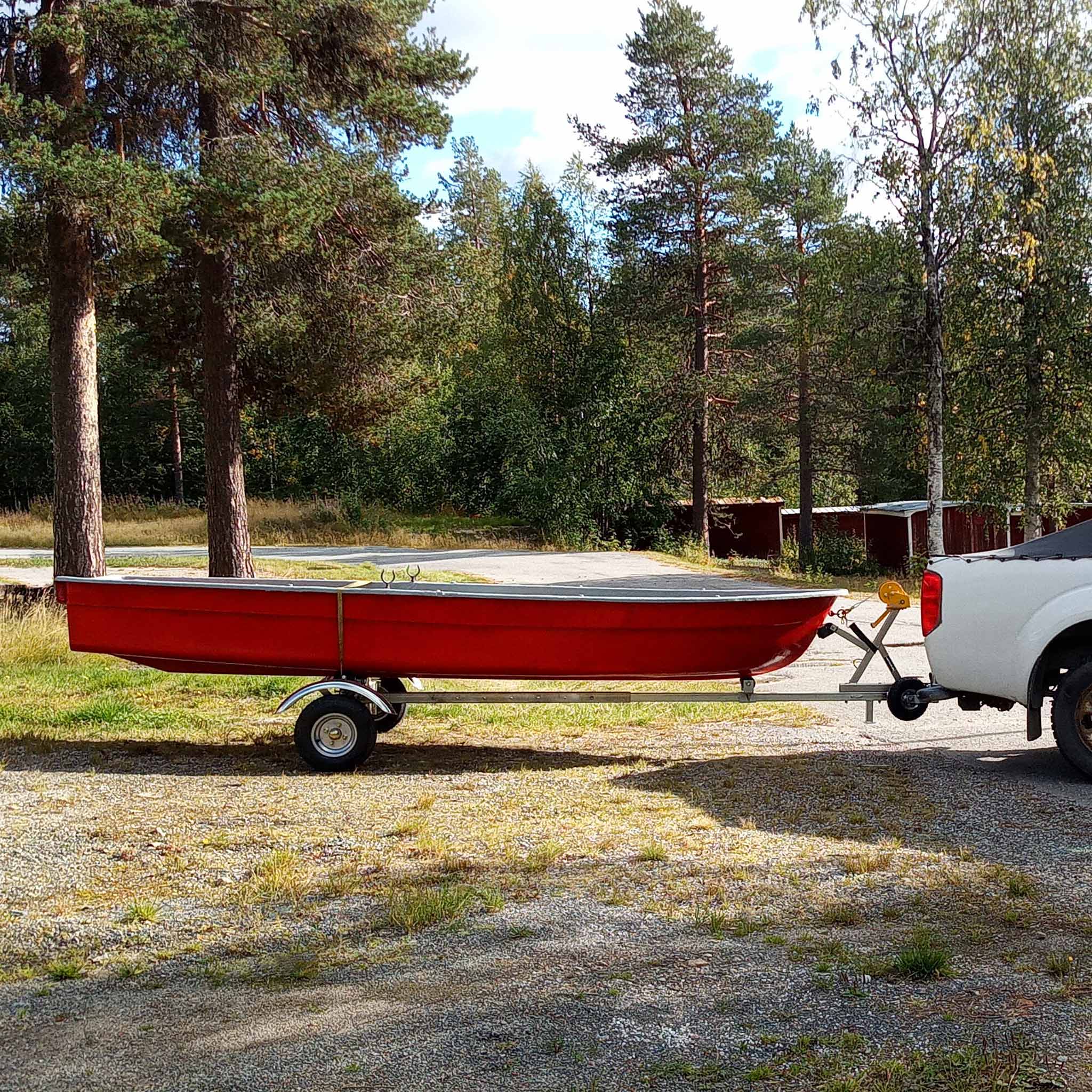 Båttrailer med vinsch | Maxlast 380kg | 400x183cm Båttrailer med vinsch | Maxlast 380kg | 400x183cm