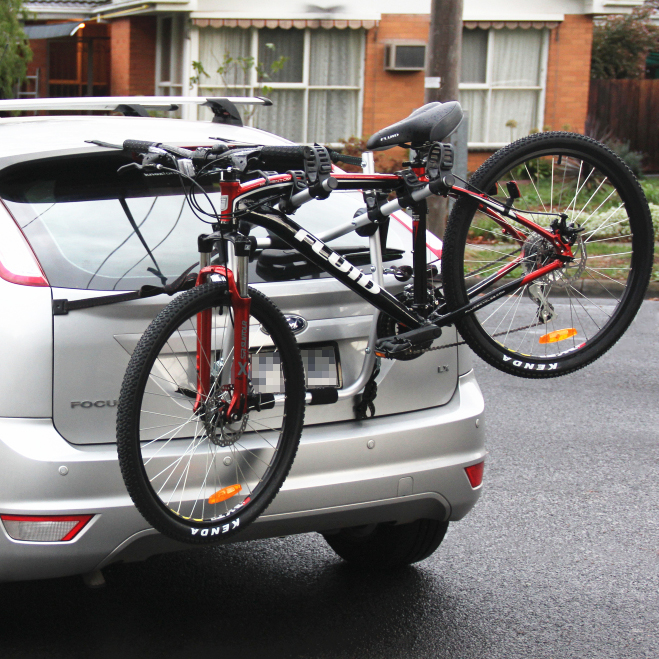 Ihopf�llbar cykelh�llare bil | F�r 3 cyklar