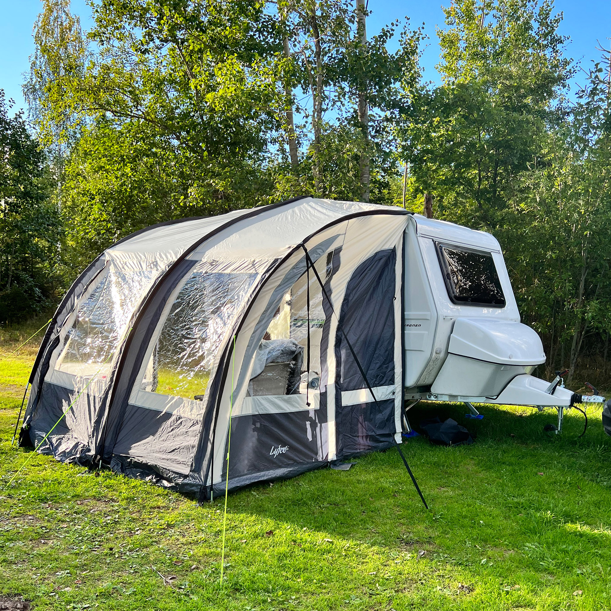 F�rt�lt husbil och husvagn 260 cm