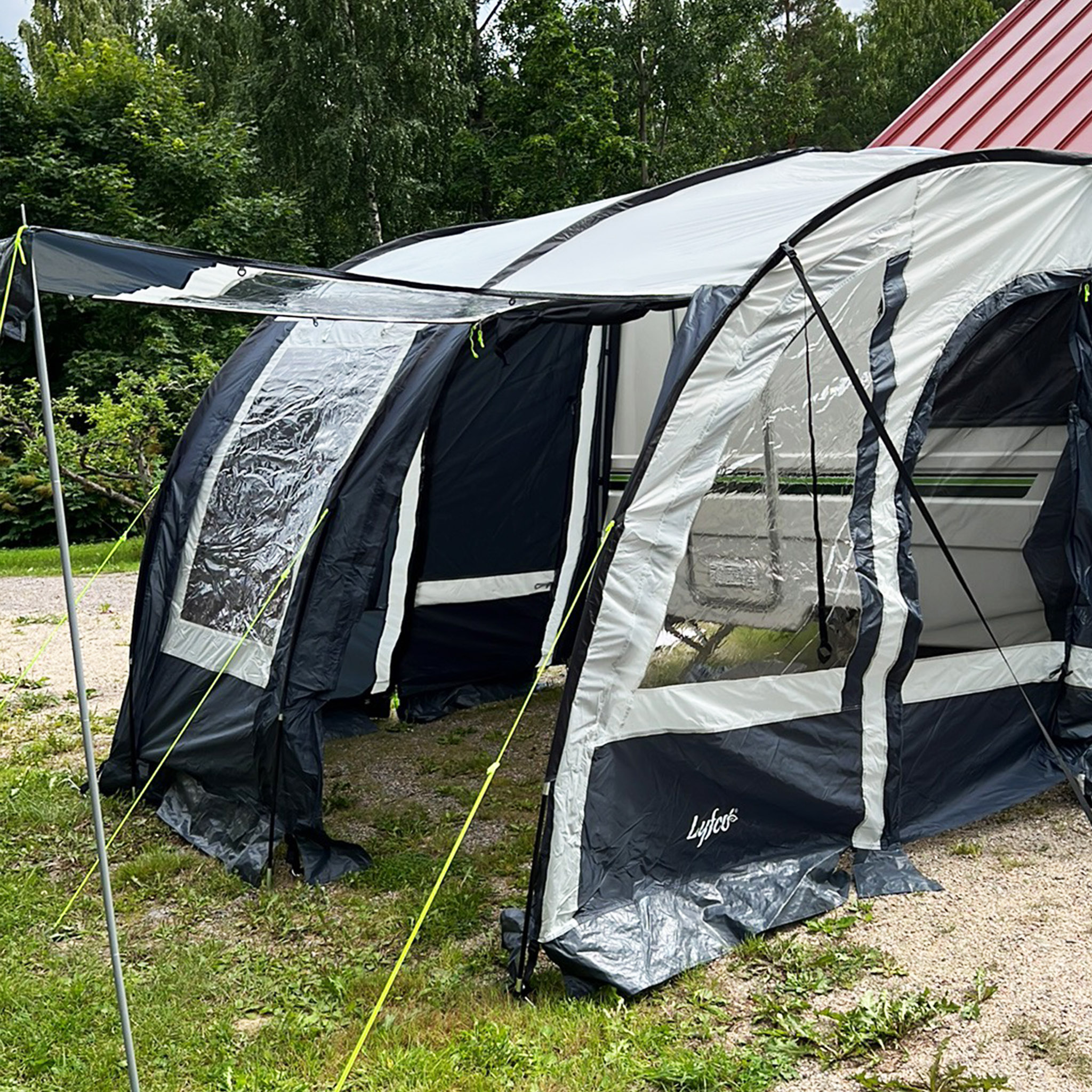 F�rt�lt husbil och husvagn 260 cm