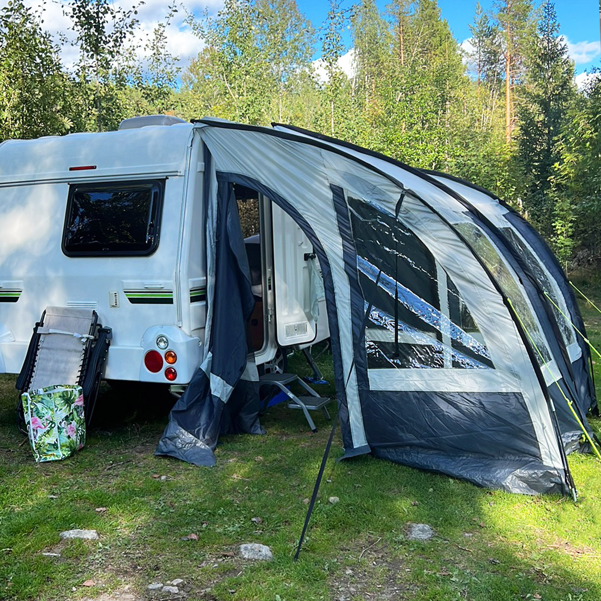 F�rt�lt husbil och husvagn 260 cm