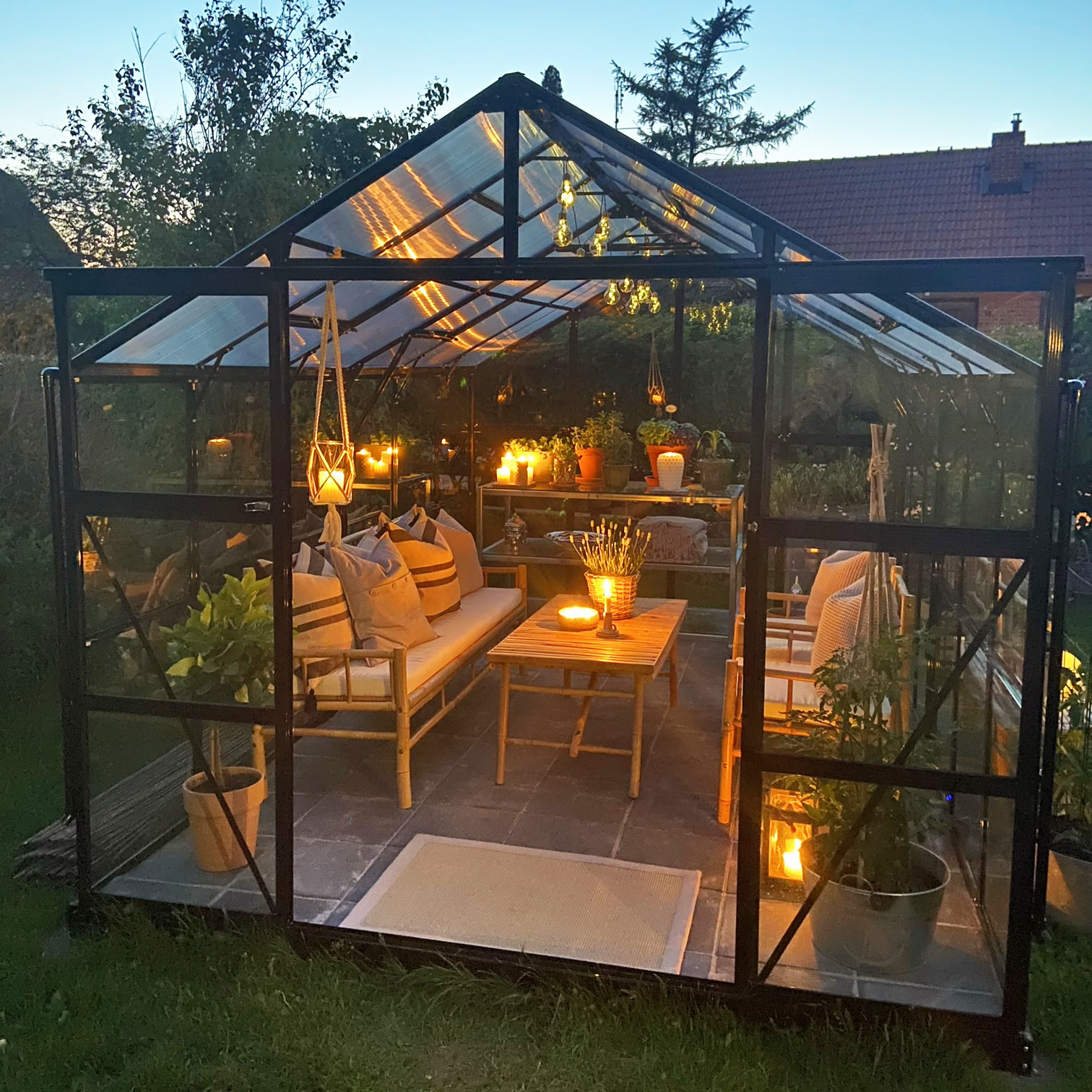 Växthus 9,6 m² | 4mm säkerhetsglas | 5 års stormgaranti Växthus 9,6 m² | 4mm säkerhetsglas | 5 års stormgaranti