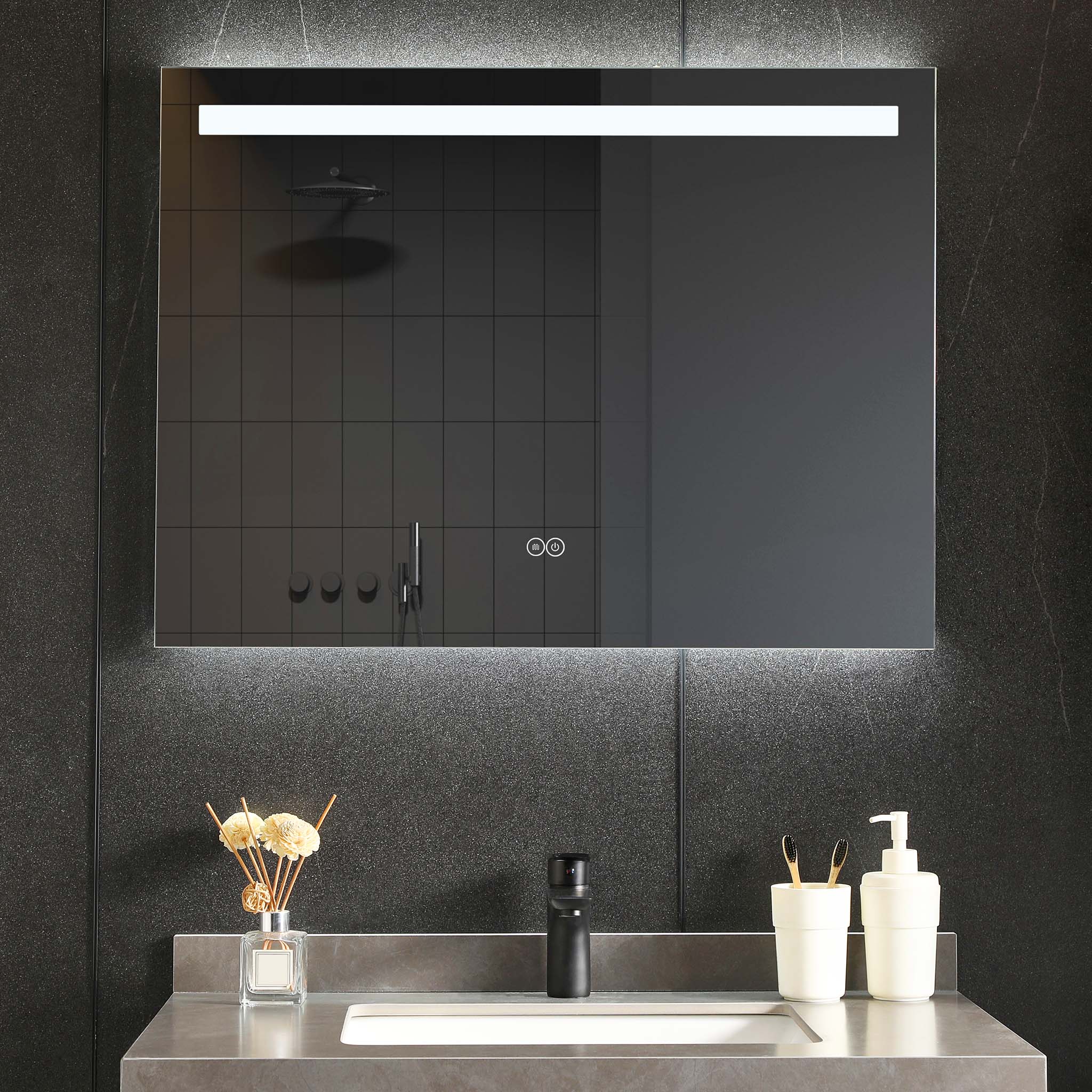 Badrumsspegel med LED-belysning & anti-fog-funktion Badrumsspegel med LED-belysning & anti-fog-funktion