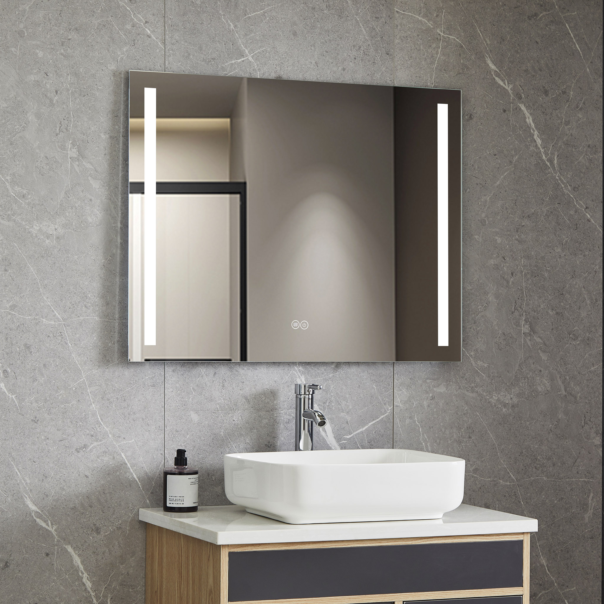 Badrumsspegel | LED-lyse sidor | Dimmer & touch-styrning | Rektangul�r