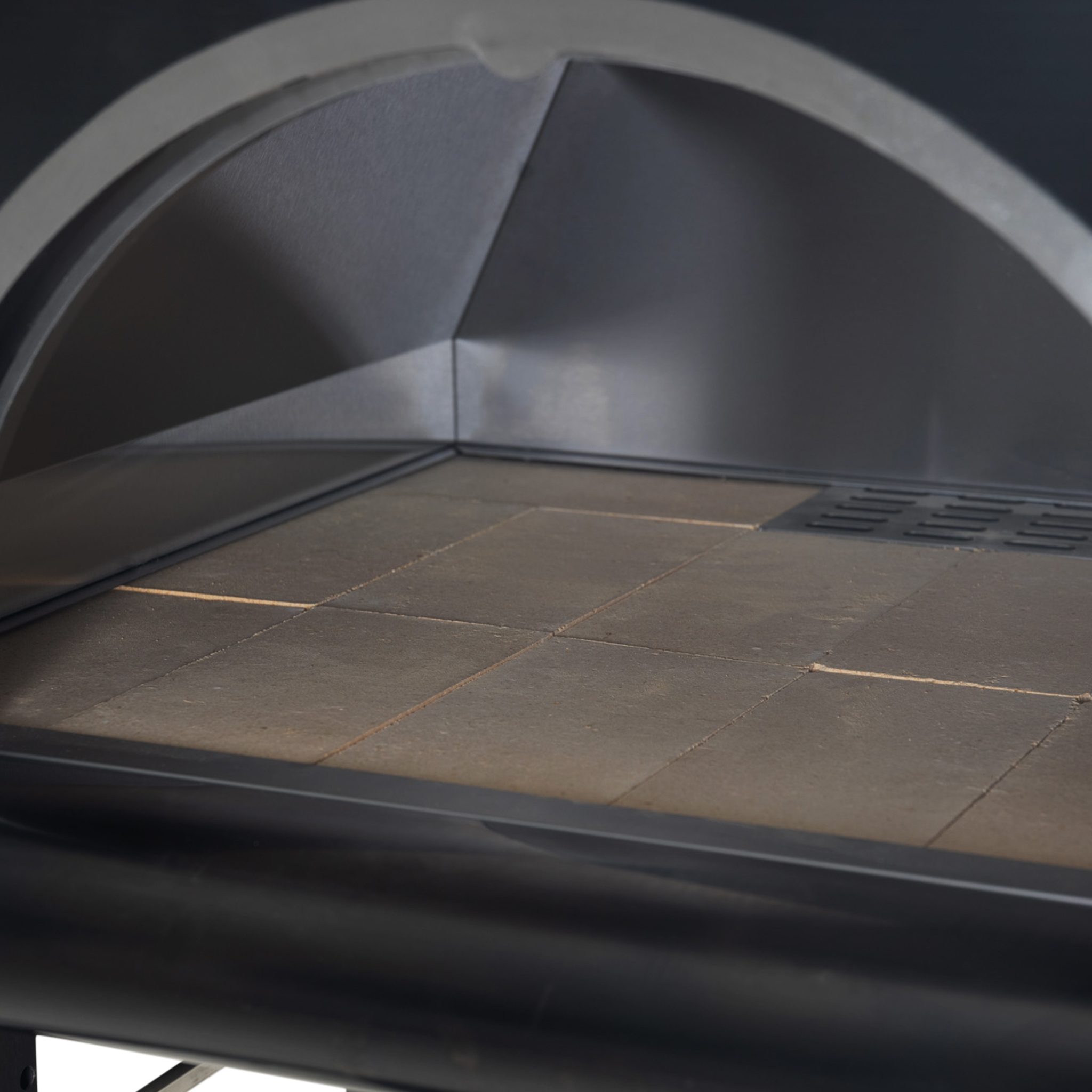 Vedeldad pizzaugn för hemmabruk | Milano Blackline Vedeldad pizzaugn för hemmabruk | Milano Blackline