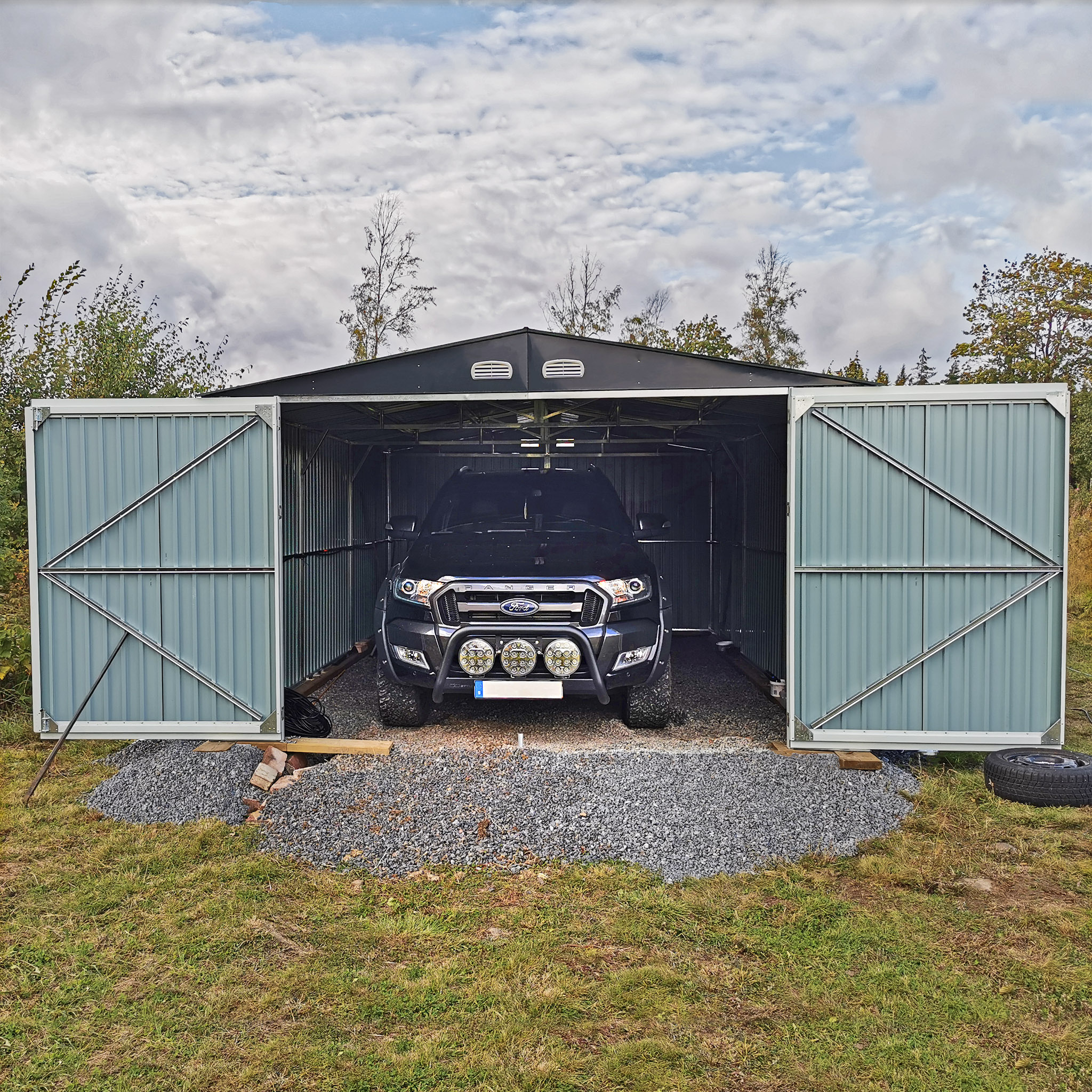 Pl�tgarage 23m� | Dubbel d�rr | Komplett byggsats | Premium