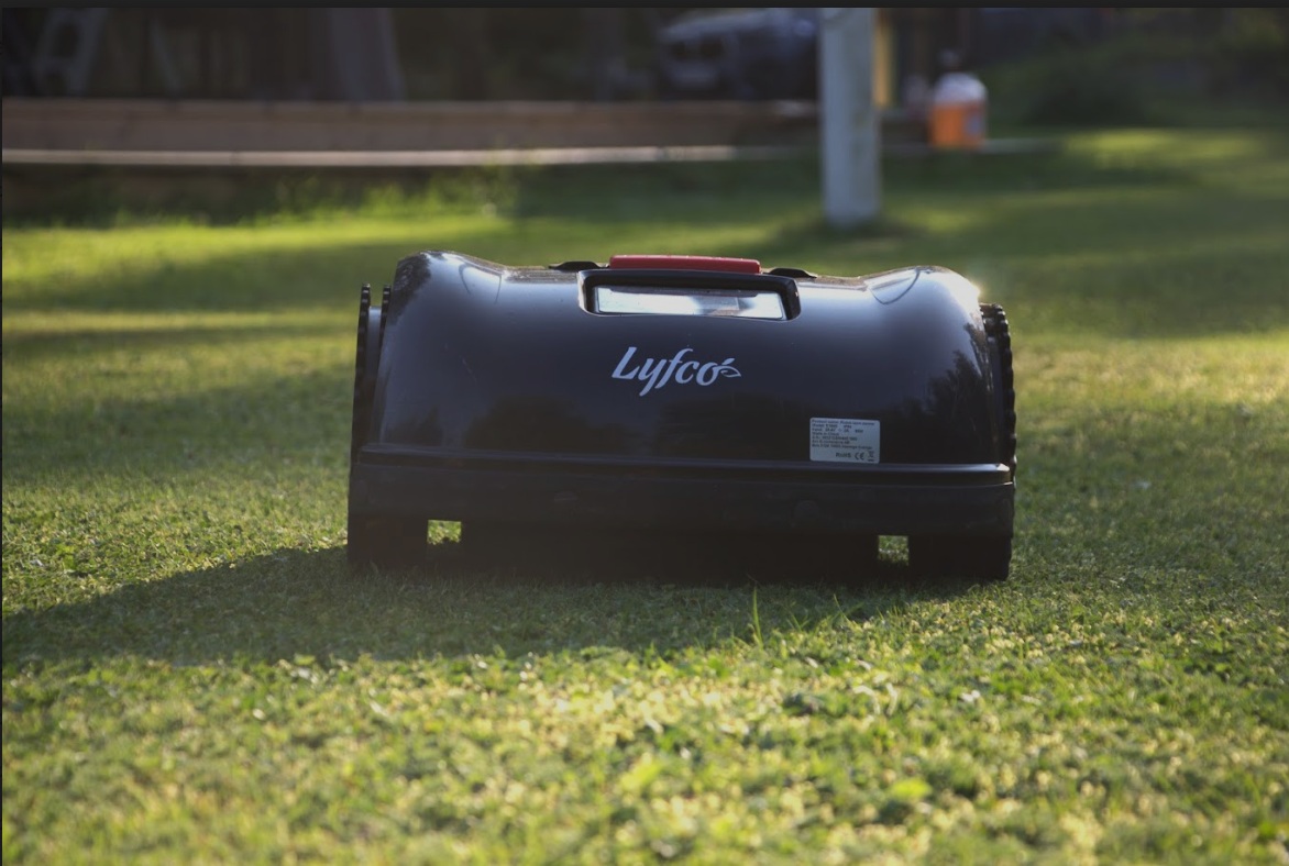 Robotgr�sklippare 3600m� | Lyfco E1600T-3 WiFi