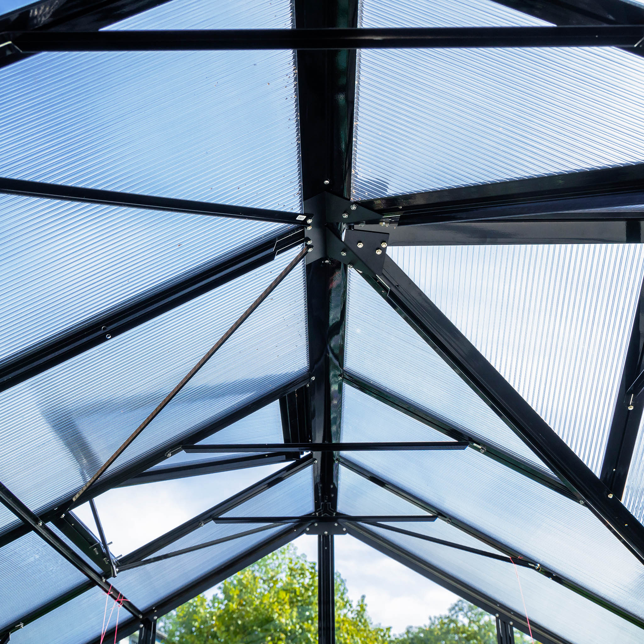 T-format glasväxthus 12,8m² | 4mm säkerhetsglas | 5 års stormgaranti T-format glasväxthus 12,8m² | 4mm säkerhetsglas | 5 års stormgaranti
