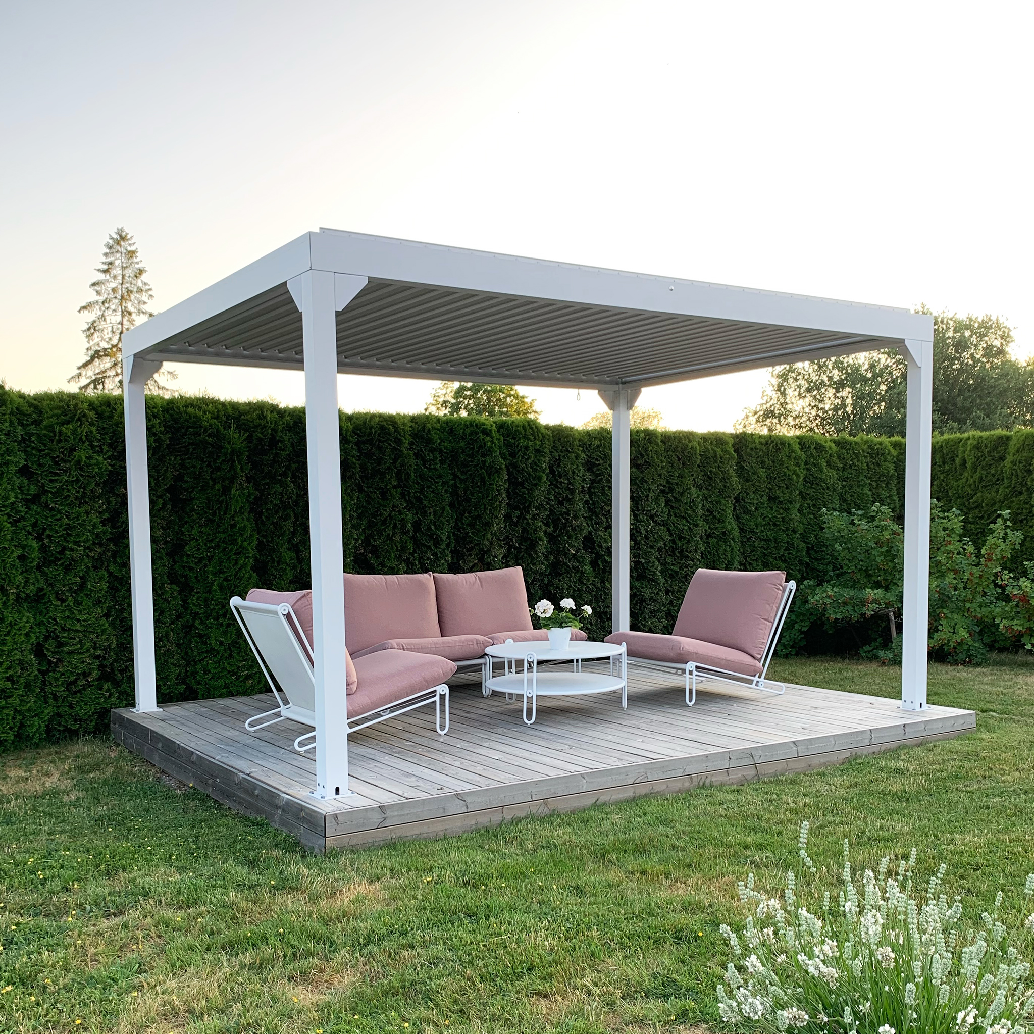 Vit Pergola Premium | Öppningsbara lameller Vit Pergola Premium | Öppningsbara lameller