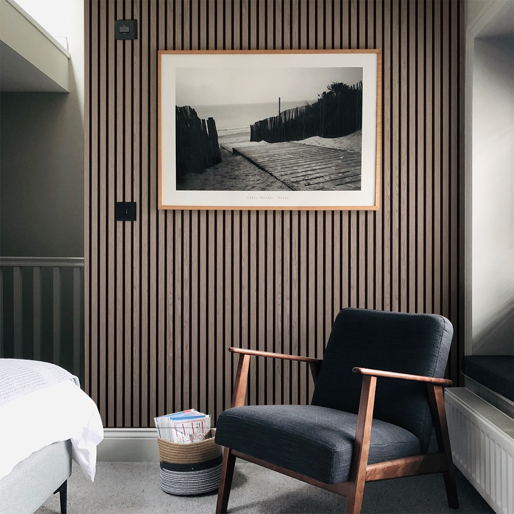 Trälamell akustikpaneler | 2700x600x21mm | Valnöt Trälamell akustikpaneler | 2700x600x21mm | Valnöt