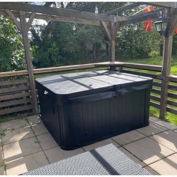 Spabad Yoruba - 4 personer | Balboa | Lyfco | 2026 Spabad Yoruba - 4 personer | Balboa | Lyfco | 2026