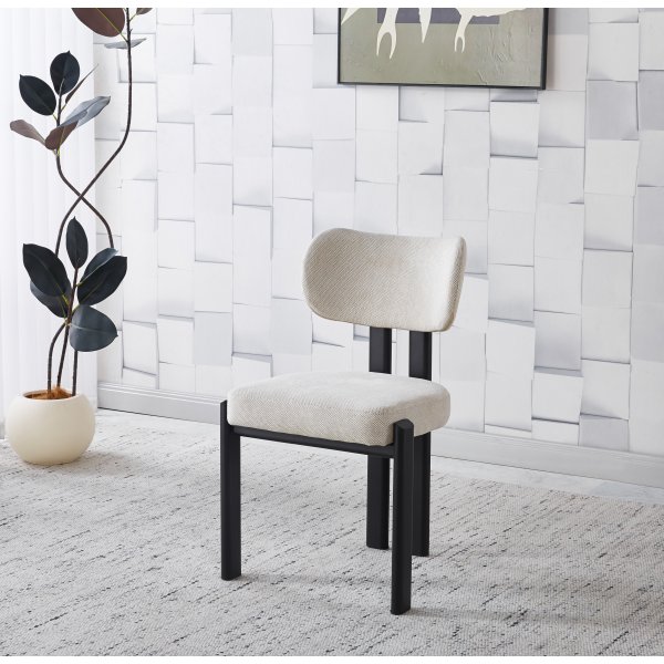 Matstol i beige tyg med svarta metallben | Callum 4-Pack Matstol i beige tyg med svarta metallben | Callum 4-Pack