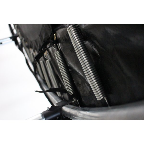 Oval Studsmatta | 2,44 x 3,96 m | Svart Oval Studsmatta | 2,44 x 3,96 m | Svart