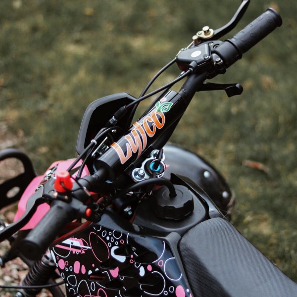 Mini ATV 49cc bensin - ATV-10 - Rosa Mini ATV 49cc bensin - ATV-10 - Rosa