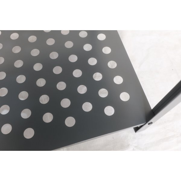 V�xthusbord i galvaniserat st�l | 3 hyllplan | Arbetsbord f�r v�xthus | Svart