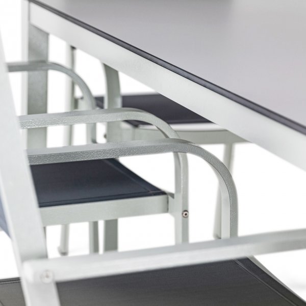 Underh�llsfria utem�bler i h�gtryckslaminat & aluminium | Bord & 8 stolar