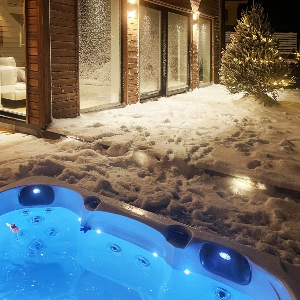 Spabad Eden - 5 personer | 215x215x86 cm | Balboa system | Lyfco Spabad Eden - 5 personer | 215x215x86 cm | Balboa system | Lyfco