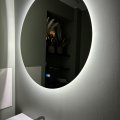 Kundbild Rund badrumsspegel 80cm | LED-belysning & anti-fog: Grym spegel och design full
Mvh...
