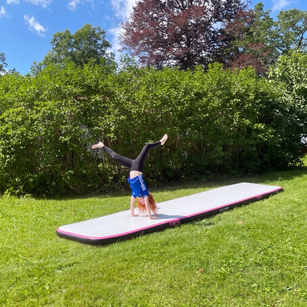 AirTrack | Luftvoltbana | Smidig montering och förvaring | 5x1 m | Rosa AirTrack | Luftvoltbana | Smidig montering och förvaring | 5x1 m | Rosa