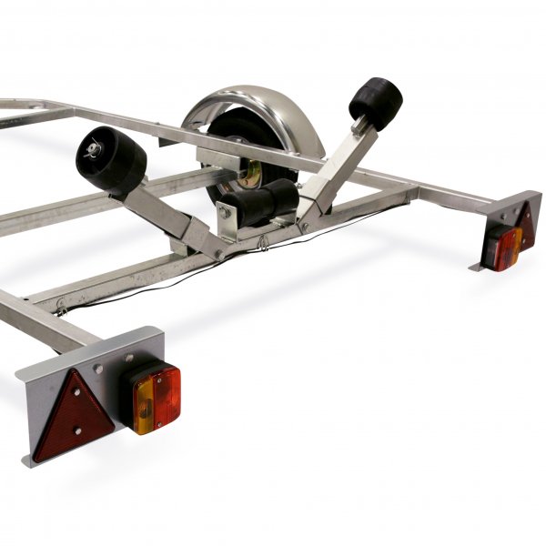 Båttrailer med vinsch | Maxlast 600kg | 433x168cm Båttrailer med vinsch | Maxlast 600kg | 433x168cm