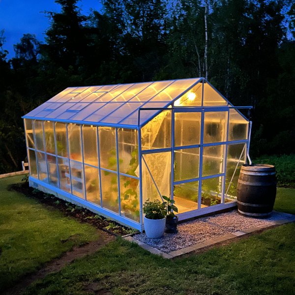 Växthus 12,7m² | 5 års stormgaranti | 4mm säkerhetsglas Växthus 12,7m² | 5 års stormgaranti | 4mm säkerhetsglas