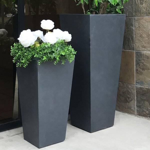 H�g fiberarmerad kruka f�r utomhusbruk - Granit/svart