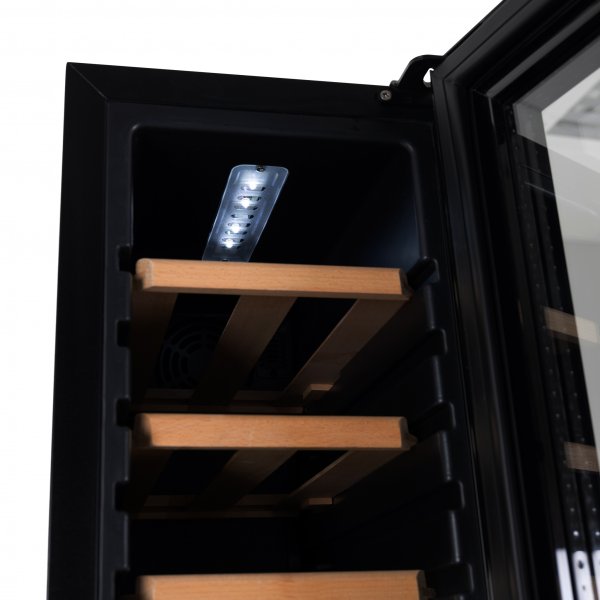 Vinkyl 18 flaskor | Extra tystgående | LED-belysning | 25cm smal Vinkyl 18 flaskor | Extra tystgående | LED-belysning | 25cm smal