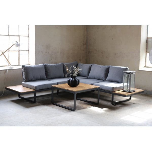 Skara loungegrupp för uteplats | Hörnsoffa med bord i aluminium & polywood | Vädertålig utegrupp med ljusgrå dynor Skara loungegrupp för uteplats | Hörnsoffa med bord i aluminium & polywood | Vädertålig utegrupp med ljusgrå dynor