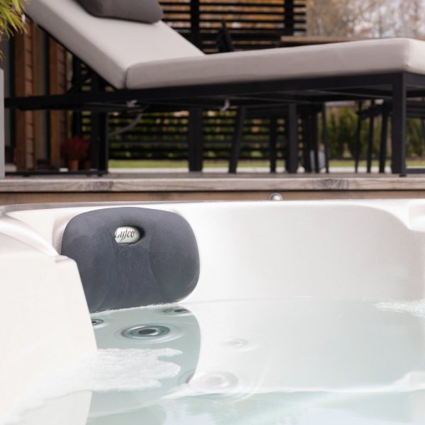 Spabad Eden - 5 personer | 215x215x86 cm | Balboa system | Lyfco Spabad Eden - 5 personer | 215x215x86 cm | Balboa system | Lyfco