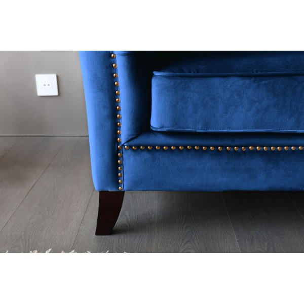 Chesterfieldf�t�lj | Bl� sammet, kallskum & tr�stomme | Milton