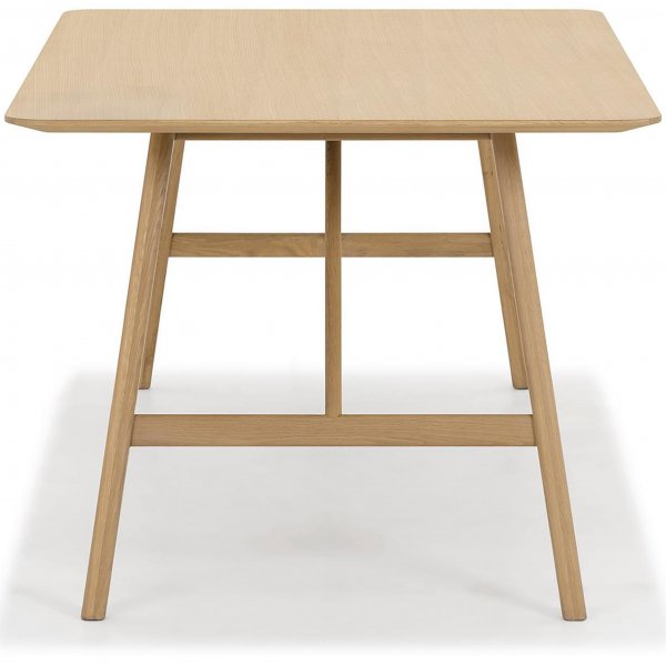 Matbord 140cm | Ek | Malmby - FYNDVARA