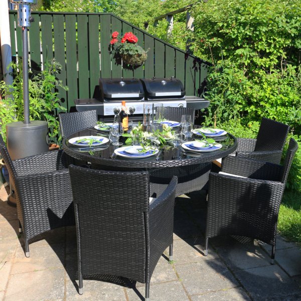 Rund matgrupp utemöbler | 6 stolar | Dynor ingår | Lyfco Tylösand Rund matgrupp utemöbler | 6 stolar | Dynor ingår | Lyfco Tylösand