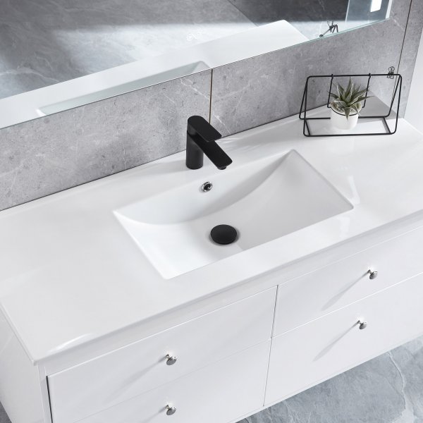 Badrumspaket | Kommod 120cm | Högskåp och LED-spegel Badrumspaket | Kommod 120cm | Högskåp och LED-spegel