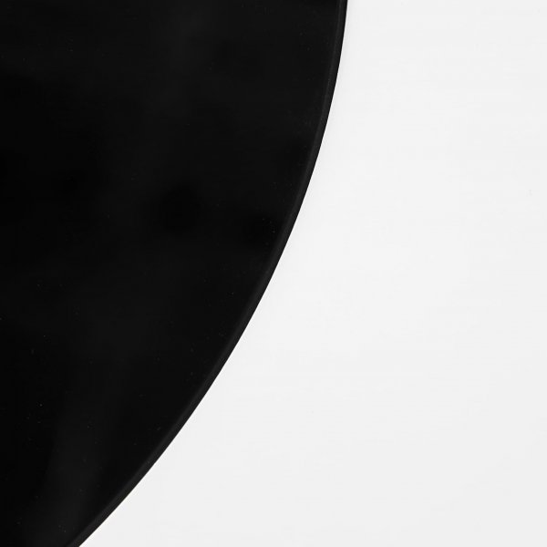 Matbord runt 150cm | Vitt och svart | Land�n