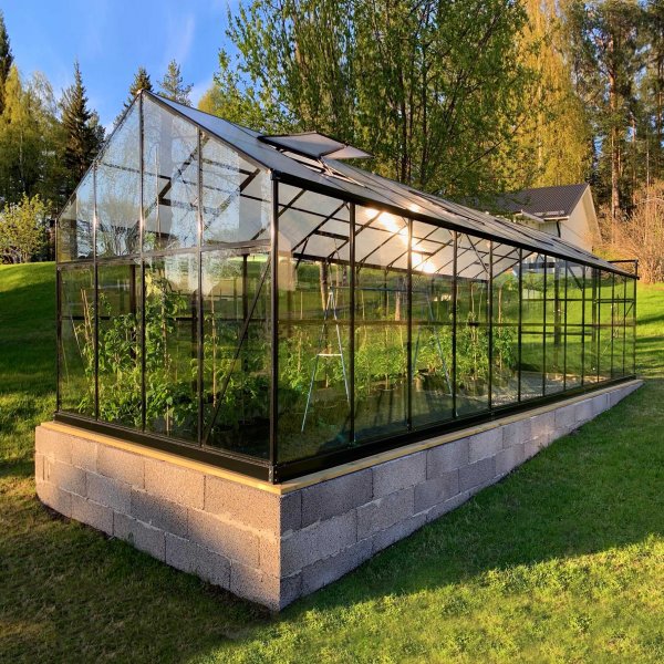Glasväxthus 19m² | 5 års stormgaranti | 4mm säkerhetsglas Glasväxthus 19m² | 5 års stormgaranti | 4mm säkerhetsglas
