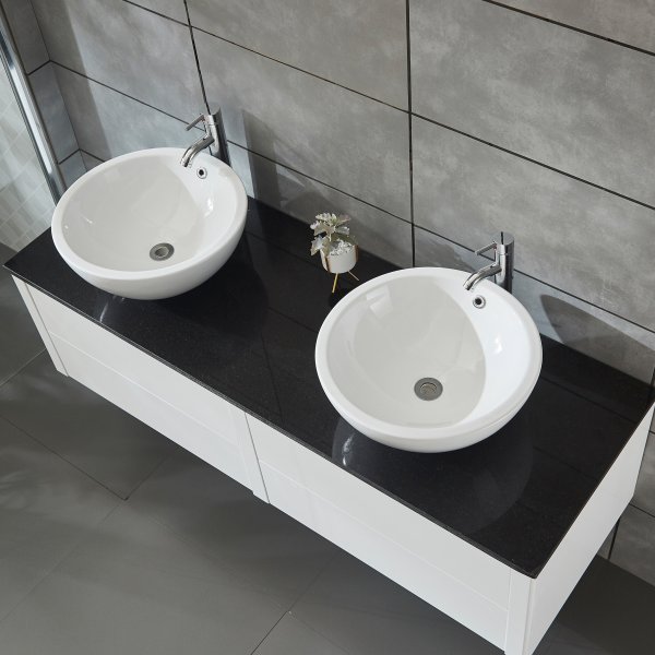 Badrumsm�bel 150cm | Dubbla tv�ttst�ll & badrumsspegel