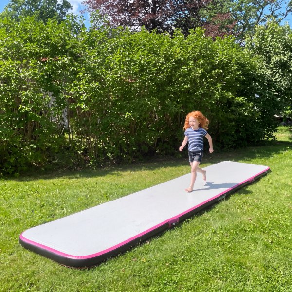 AirTrack | Luftvoltbana | Smidig montering och förvaring | 5x1 m | Rosa AirTrack | Luftvoltbana | Smidig montering och förvaring | 5x1 m | Rosa