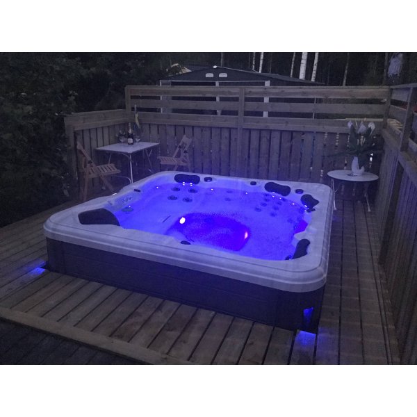 Spabad Ceres Premium - 5-6 Personer | Balboa Styrsystem | LX Pump