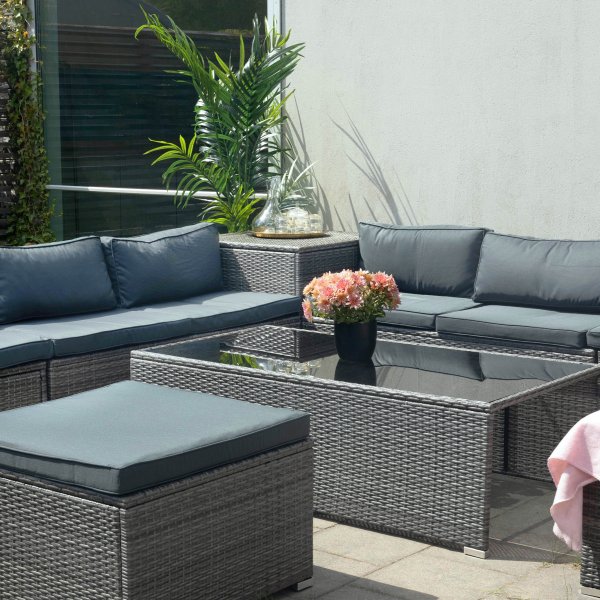 Stor loungegrupp | Tre smarta förvaringsutrymmen | Grå konstrotting Stor loungegrupp | Tre smarta förvaringsutrymmen | Grå konstrotting