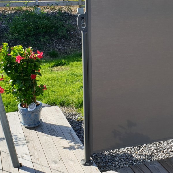 Hög sidomarkis 1,8x3m | Sol-, vind- och insynsskydd | Metalcraft Hög sidomarkis 1,8x3m | Sol-, vind- och insynsskydd | Metalcraft