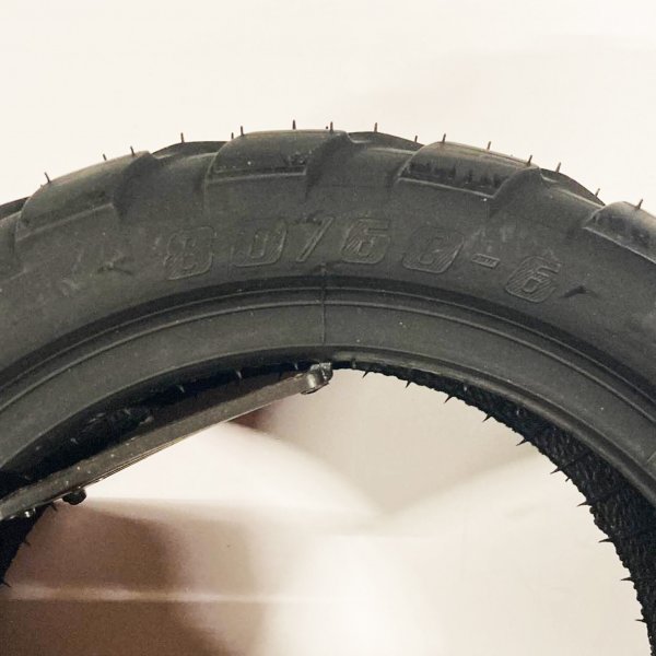 Tubeless däck till elscooter 3200W 10 tum 80/60-6 Tubeless däck till elscooter 3200W 10 tum 80/60-6