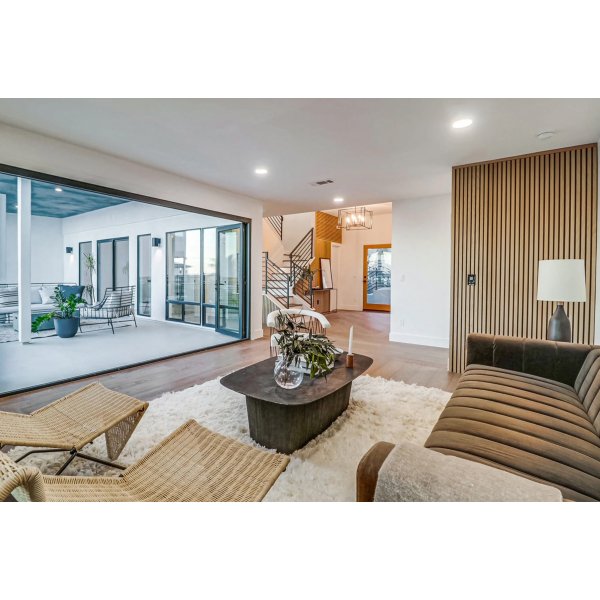 Trälamell akustikpaneler | 2400x600x21mm | Vit ek Trälamell akustikpaneler | 2400x600x21mm | Vit ek